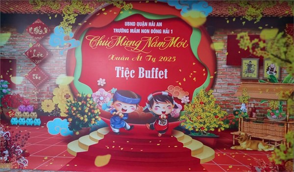 Tiệc buffet cháo đón năm mới Ất Tỵ 2025