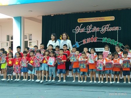 Liên hoan bé khỏe ngoan của các bé lớp 4B2