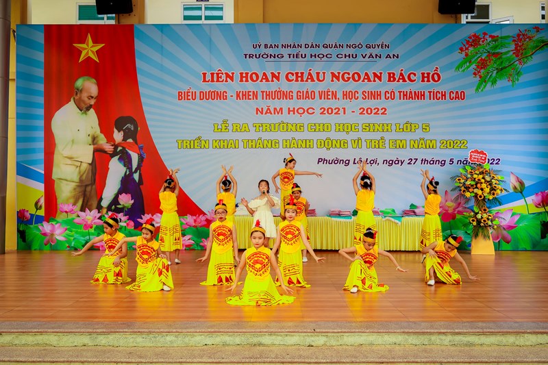Liên hoan cháu ngoan Bác Hồ - Biểu dương khen thưởng giáo viên và học sinh có thành tích cao năm học 2021-2022 - Lễ ra trường cho học sinh lớp 5 - Triển khai tháng hành động vì trẻ em năm 2022.