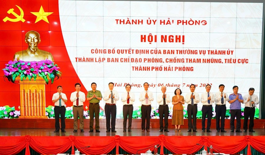 Công bố Quyết định thành lập Ban Chỉ đạo phòng, chống tham nhũng, tiêu cực thành phố
