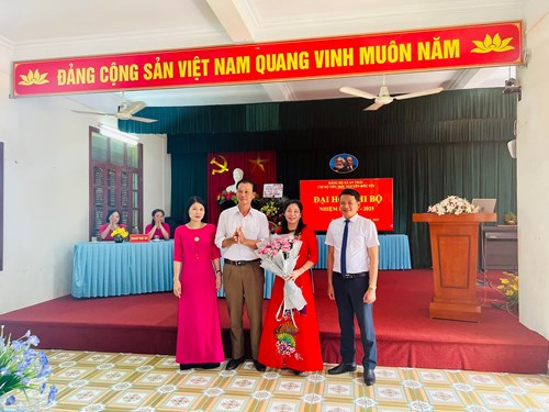 Đại hội chi bộ Tiểu học Nguyễn Đốc Tín nhiệm kì 2022-2025