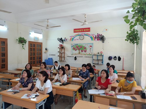 Trường Tiểu học Tràng Cát tham gia buổi Tập huấn bồi dưỡng giáo viên sử dụng SGK lớp 3 năm học 2022 - 2023  theo chương trình GDPT 2018.